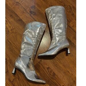 Steve Madden Women's Newlyn Croc Print Kitten Heel Boot Silver Sz 6.5 NWOB